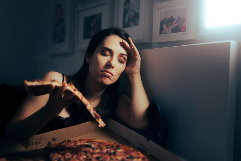 common mistakes binge eating at night