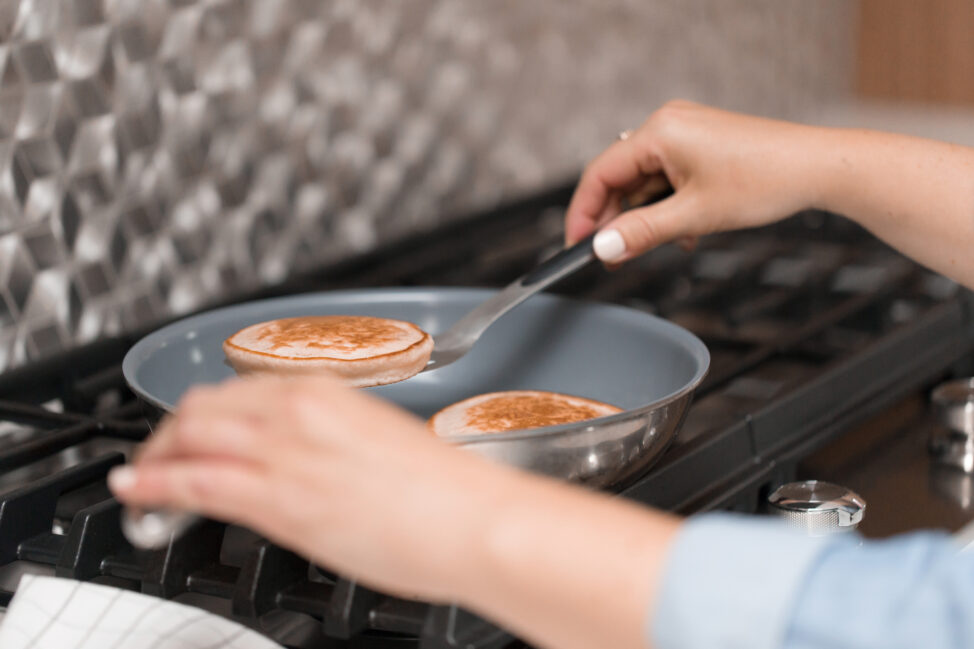 How to Stop Binge Eating in the Moment